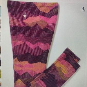 Size medium girls Smartwool base layer merino wool leggings. Super soft !